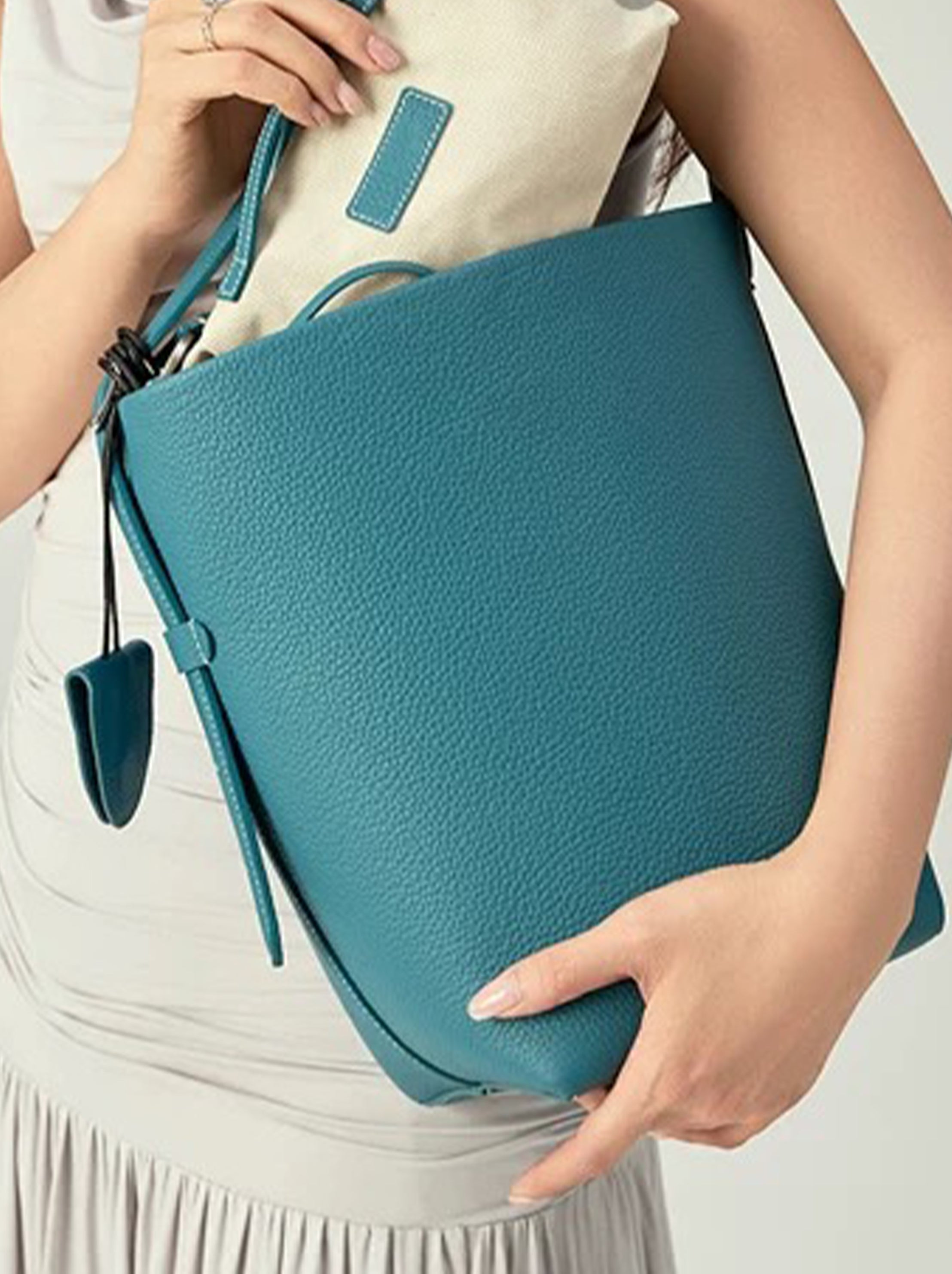 Single-shoulder large-capacity bucket bag