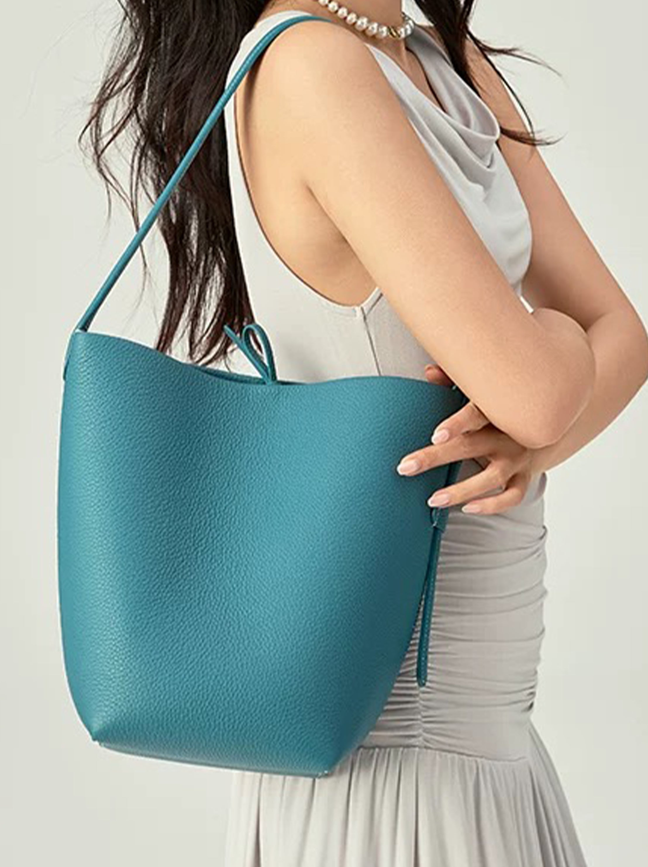 Single-shoulder large-capacity bucket bag