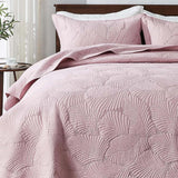 Leaf Texture Quilted 3-Piece Bedding Set
