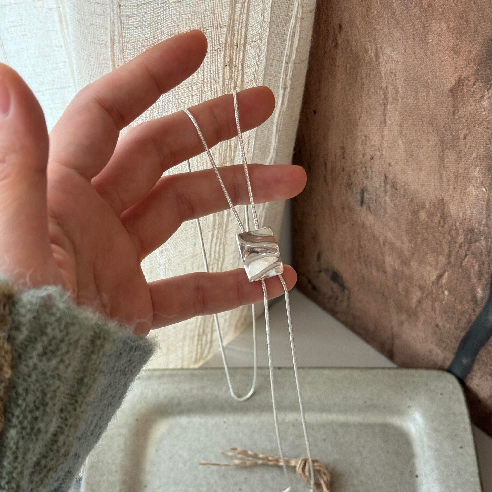 S925 sterling silver ripple square pull-out sweater chain