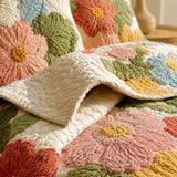 Cottage Garden Floral Quilted 3-Piece Bedding Set – Luxury Quilted Bedding with Matching Pillow Shams