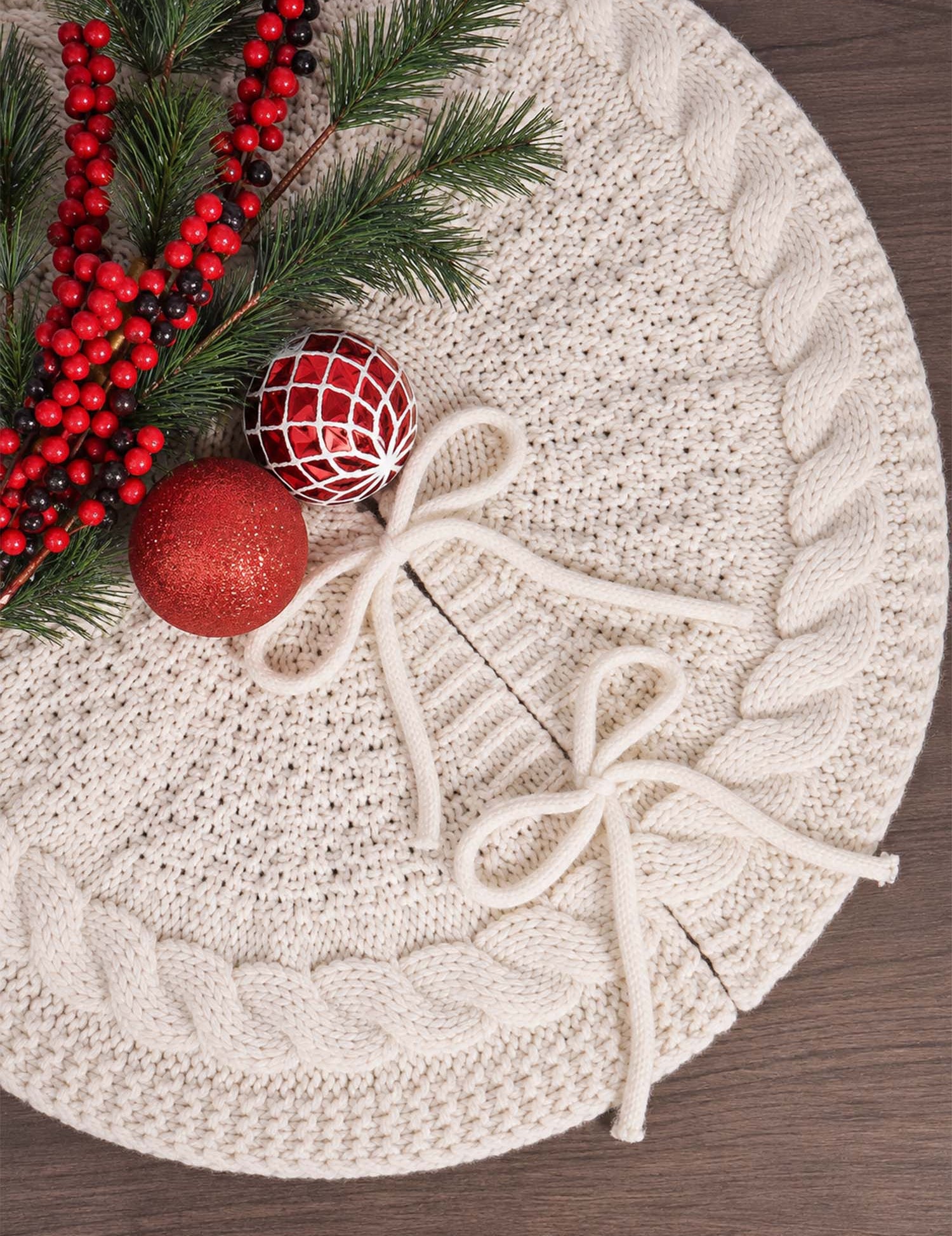 Cable Knit Christmas Tree Skirt