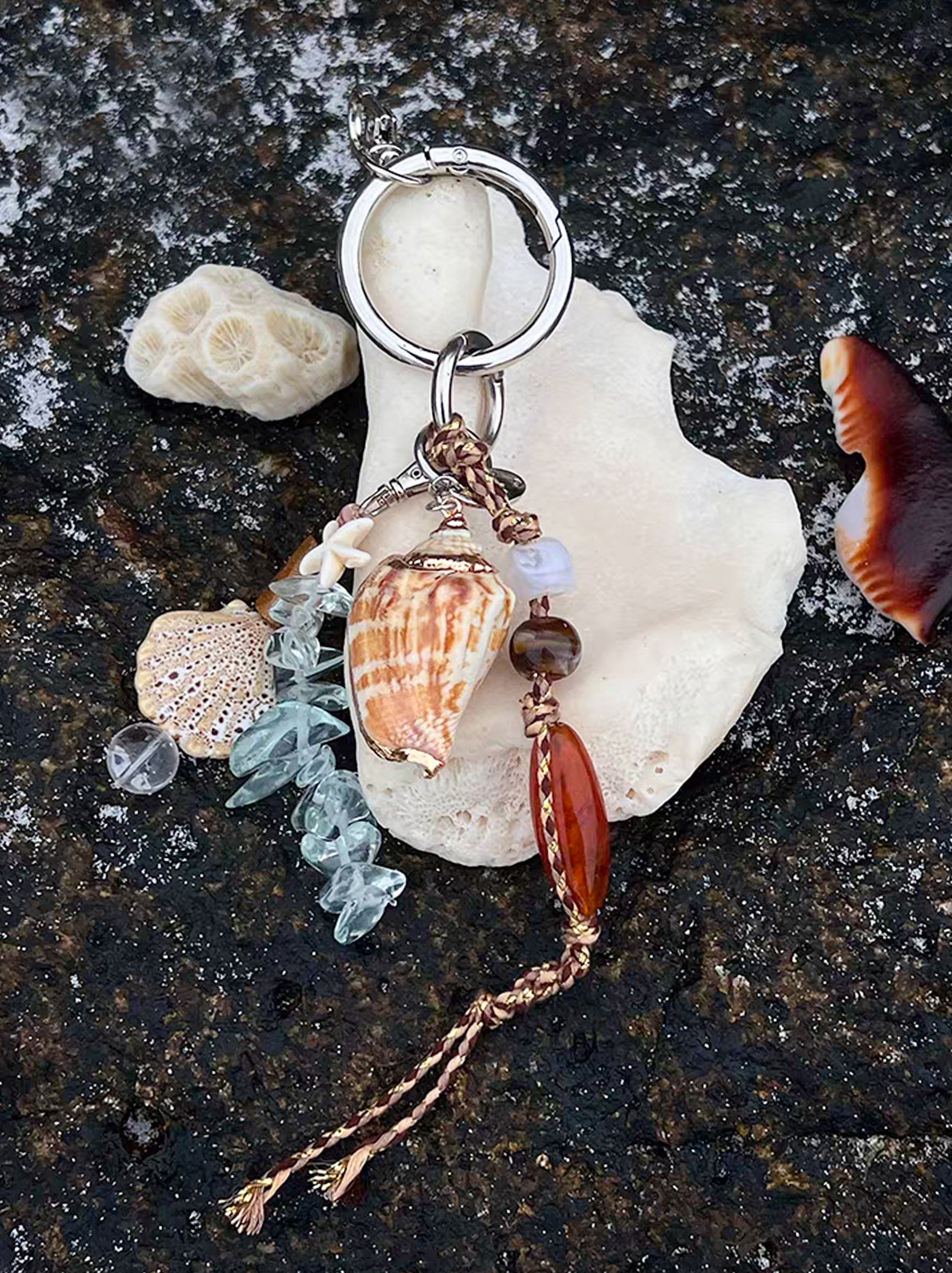Conch pendant