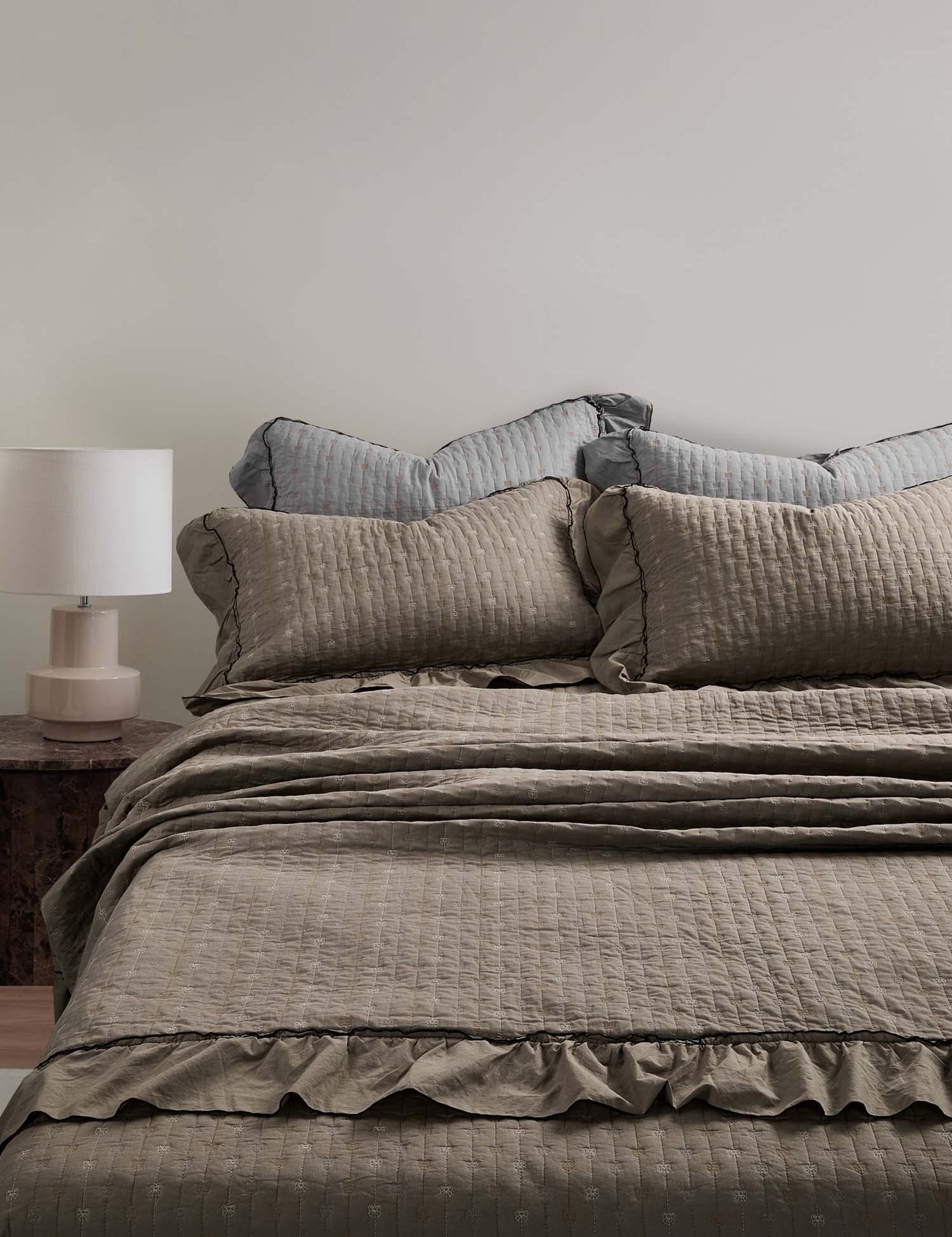 Petite Bow Ruffle Quilted 3-Piece Bedding Set