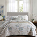 Light Blue Hydrangea Floral Print Quilted 3‑Piece Bedding Set