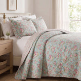 Vintage Rose Floral Print Quilted 3‑Piece Bedding Set